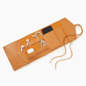 •new• GLASS LADDER Katherine Tech Organizer Roll